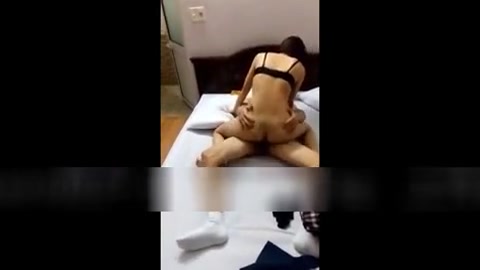 目睹老婆与单男舌吻内射全过程海报剧照